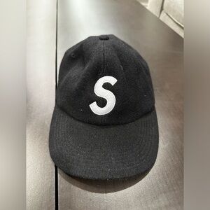 Supreme Wool Cap